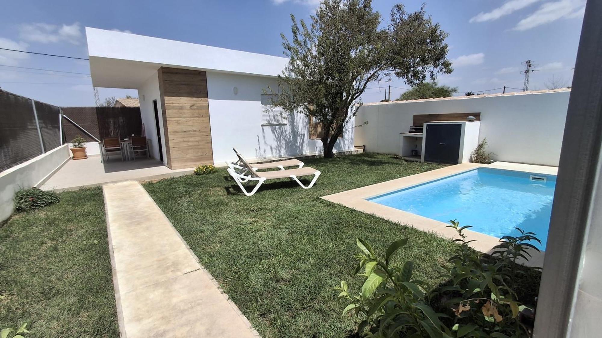 Passive House Con Piscina Y Jardin Privado